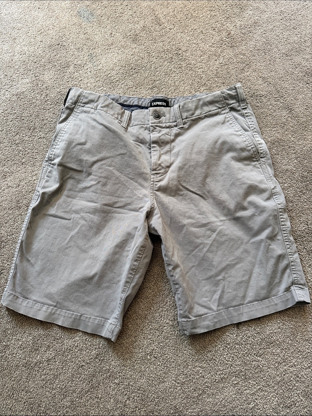 Express Men's Light Gray Flat-Front Chino Shorts